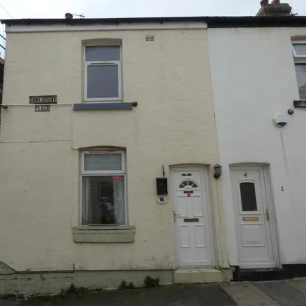 Rent this 2 bed townhouse on Danesbury Place in Blackpool, FY1 3LX