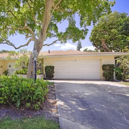 Image 1 - 102 Gulfstream Road, North Palm Beach, FL 33408, USA - House for sale