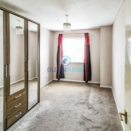Image 4 - Littlebrook Avenue, Britwell, SL2 2PE, United Kingdom - Apartment for rent
