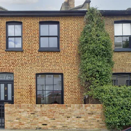 Rent this 4 bed townhouse on 479 Latimer Road in London, W10 6RQ