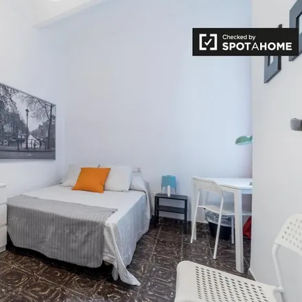 Rent this 8 bed room on Neural in Carrer de Guillem de Castro, 46008 Valencia