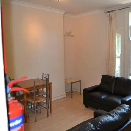 Image 3 - YMCA Cardiff Group, East Grove, Cardiff, CF24 0TP, United Kingdom - House for rent