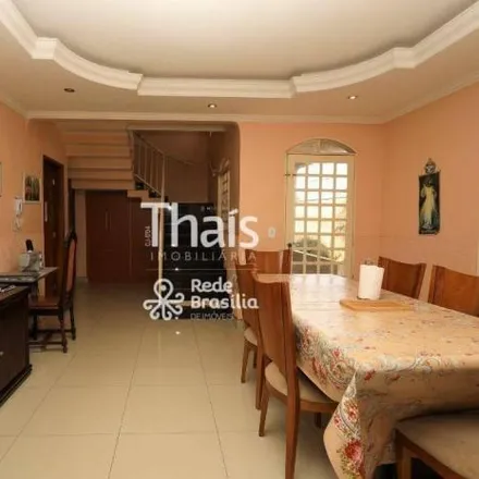 Buy this 6 bed house on SHVP - Rua 6 in Colônia Agrícola Samambaia, Vicente Pires - Federal District