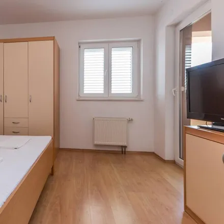 Image 5 - Pakoštane, Obala kralja Petra Krešimira, 23211 Općina Pakoštane, Croatia - Apartment for rent