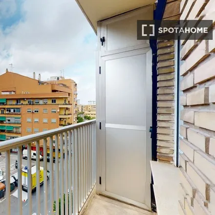 Image 6 - Carrer del Mondúver, 12, 46025 Valencia, Spain - Room for rent