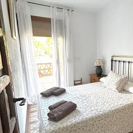 Rent this 6 bed townhouse on 29480 Gaucín