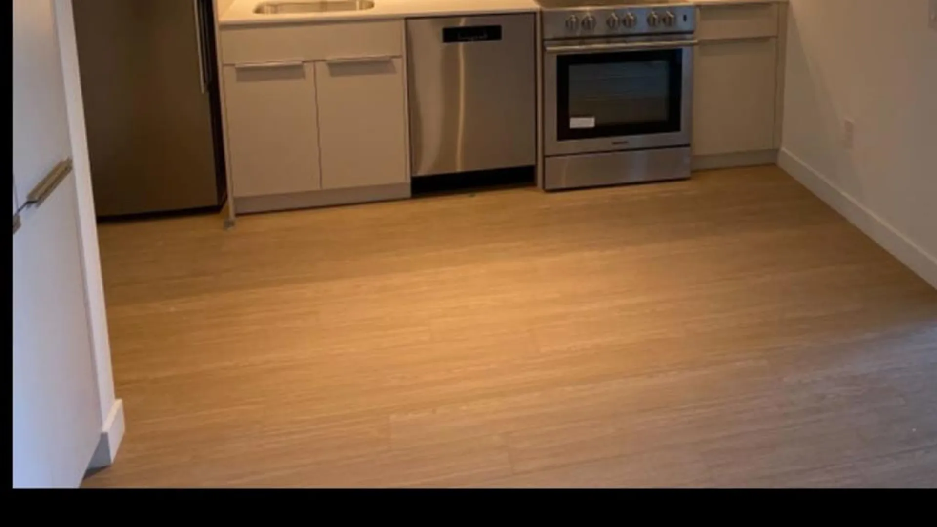 11-09 30th Drive, New York, NY 11102, USA | Room for rent