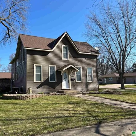 Image 2 - 324 Delaware Avenue Northwest, Orange City, IA 51041, USA - House for sale