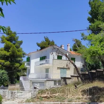 Rent this 5 bed apartment on unnamed road in Municipality of Kifisia, Greece
