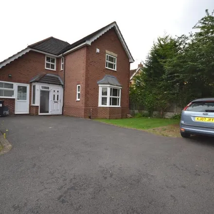 Rent this 5 bed house on Whitebeam Road in Oadby, LE2 4EA
