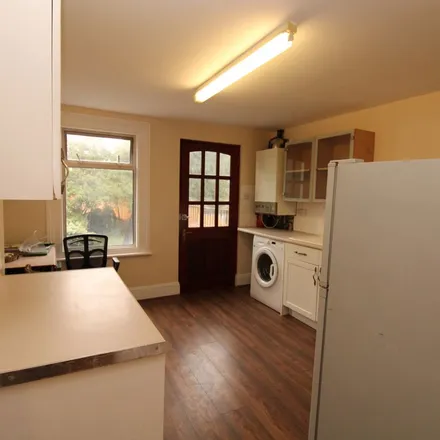 Image 3 - Beechfield Road, London, SE6 4NG, United Kingdom - Apartment for rent