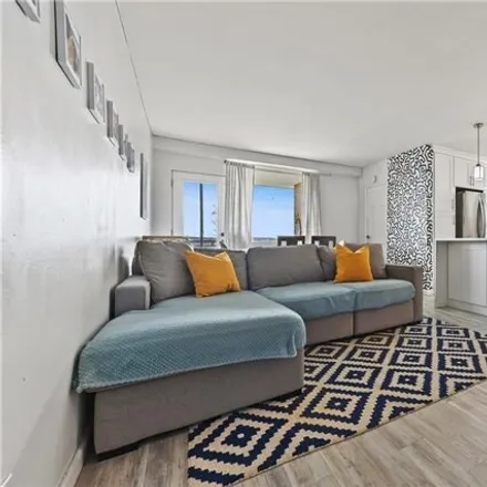 Image 1 - 5900 Arlington Avenue, New York, NY 10471, USA - Apartment for sale