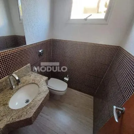 Rent this 3 bed house on Rotunda Coralia Lima Machado in Jardim Inconfidência, Uberlândia - MG