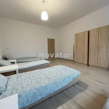 Rent this 7 bed apartment on Rozłogi 14a in 85-179 Bydgoszcz, Poland