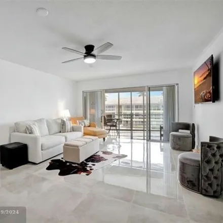 Image 8 - 3013 Northeast 47th Court, Fort Lauderdale, FL 33308, USA - Condo for sale