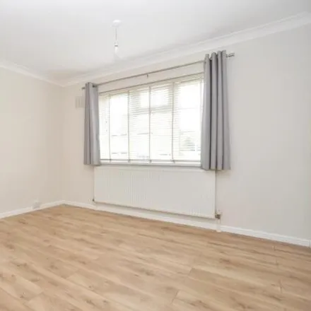 Image 9 - 51 Roundmead, Bedford, MK41 9HY, United Kingdom - Townhouse for rent