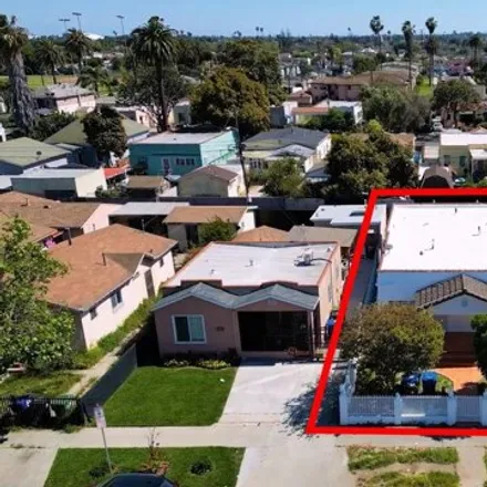Buy this 2 bed house on 1746 West 60th Street in Los Angeles, CA 90047