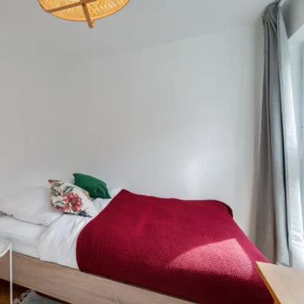 Rent this 4 bed room on Köthener Straße 33 in 10963 Berlin, Germany