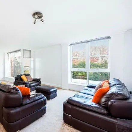 Image 2 - Liner House, Starboard Way, London, E16 2PN, United Kingdom - Apartment for rent
