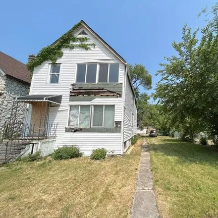 Buy this 6 bed house on 9319 South Merrill Avenue in Chicago, IL 60617