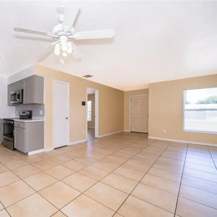 Image 9 - 17 Trotters Circle, Buenaventura Lakes, FL 34743, USA - House for sale