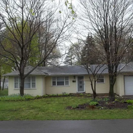 Buy this 2 bed house on 2319 Stark Avenue in Elkhart, IN 46517