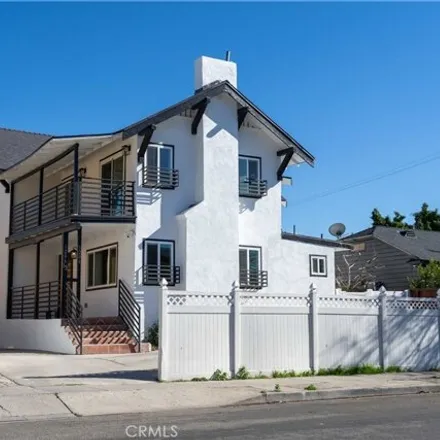 Rent this 3 bed house on 5939 Lexington Avenue in Los Angeles, CA 90038