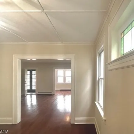 Image 4 - 19 Wilfred Street, Montclair, NJ 07042, USA - Apartment for rent