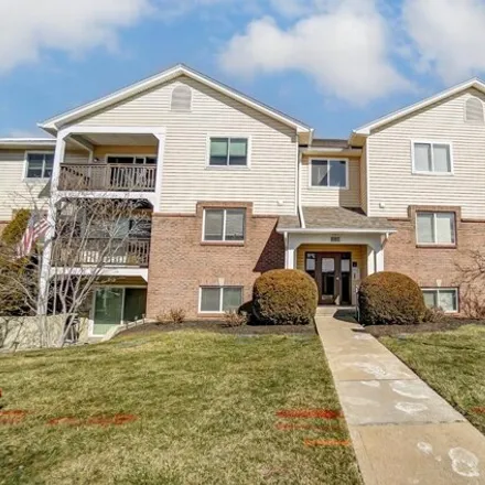 Buy this 2 bed condo on 12080 Regency Run Court in Springfield Township, OH 45240