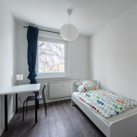 Rent this 5 bed room on Alt-Friedrichsfelde 43 in 10315 Berlin, Germany