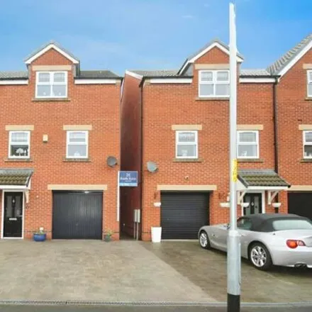 Buy this 3 bed duplex on Cherryfield Drive in Middlesbrough, TS5 5QG