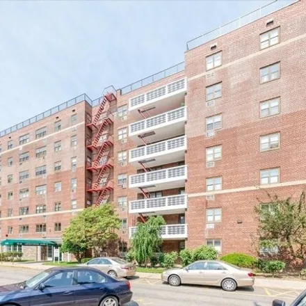 Image 1 - 85-10 151st Avenue, New York, NY 11414, USA - Apartment for sale