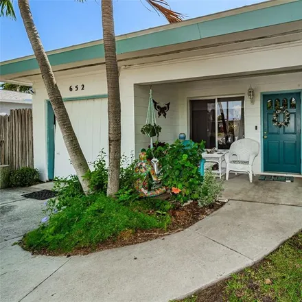 Image 4 - 652 Normandy Road, Madeira Beach, FL 33708, USA - House for sale