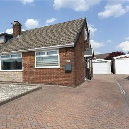 Buy this 3 bed house on Melrose Road in Little Lever, BL3 1BS