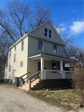 Buy this 4 bed house on 1136 Edison Avenue in Akron, OH 44301