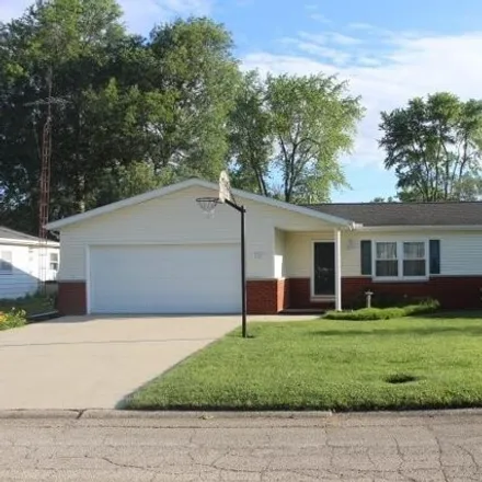Buy this 5 bed house on 356 West Walnut Avenue in Dunkirk, IN 47336