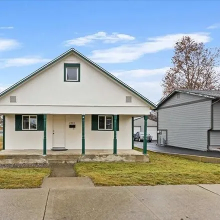 Buy this 3 bed house on 2577 East Cleveland Avenue in Spokane, WA 99207