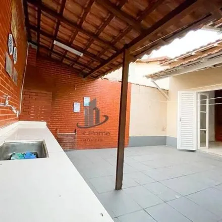 Buy this 3 bed house on Rua Onze in Barreira Cravo, Volta Redonda - RJ