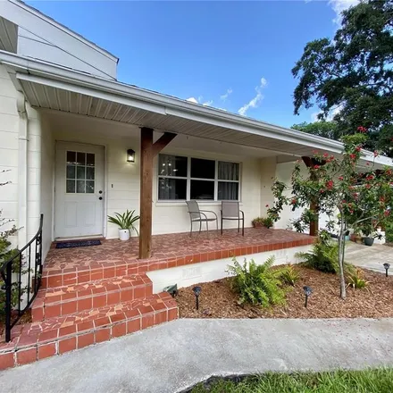 Image 2 - 4081 Lake Marianna Drive, Winter Haven, FL 33881, USA - House for sale