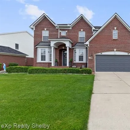 Image 2 - 6780 North Central Park, Shelby Charter Township, MI 48317, USA - House for sale