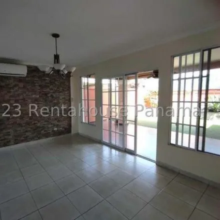 Buy this 3 bed house on unnamed road in Campo Lindbergh, Juan Díaz
