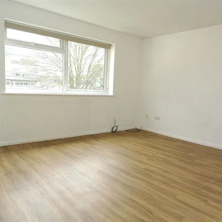 Rent this 1 bed apartment on Gordon Road in Ashford, TW15 3EU