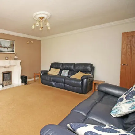 Image 7 - Trinity Gardens, Thornton, FY5 2UA, United Kingdom - House for sale