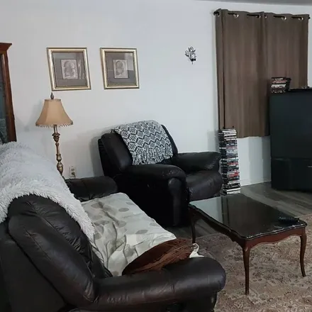 Rent this 2 bed townhouse on Wasaga Beach in ON L9Z 2T8, Canada