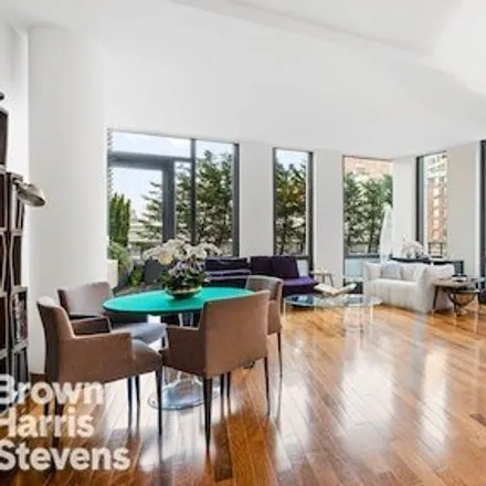 Buy this 4 bed condo on 101 Warren Street in New York, NY 10007