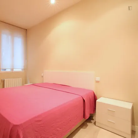Rent this 1 bed apartment on Madrid in A La Belga, Calle de las Infantas