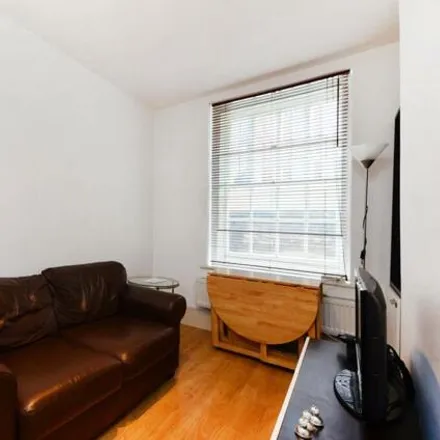 Image 5 - Hunter House, Hunter Street, London, WC1N 1BE, United Kingdom - Apartment for rent