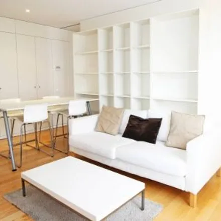 Rent this 2 bed apartment on Carrer del Ferrocarril in 27, 08005 Barcelona