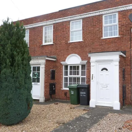 Rent this 3 bed townhouse on Wolsey Way in Syston, LE7 1NP