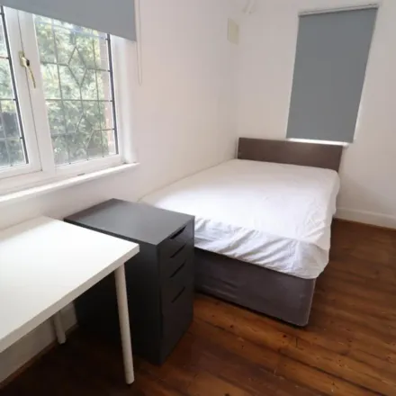 Image 5 - 1 Alliance Road, London, E13 8PL, United Kingdom - Apartment for rent